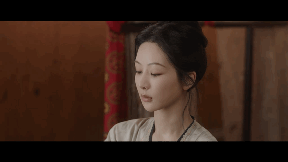 何惟芳迷晕刘畅脱困 哦莫，没想到何惟芳真的好狠的动作，这个迷倒和砸晕刘畅不到丝毫