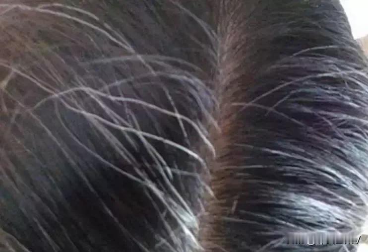 
时隔两个月，我今天又去理发染发了，觉得真的好麻烦。

我觉得女人年龄大了之后留