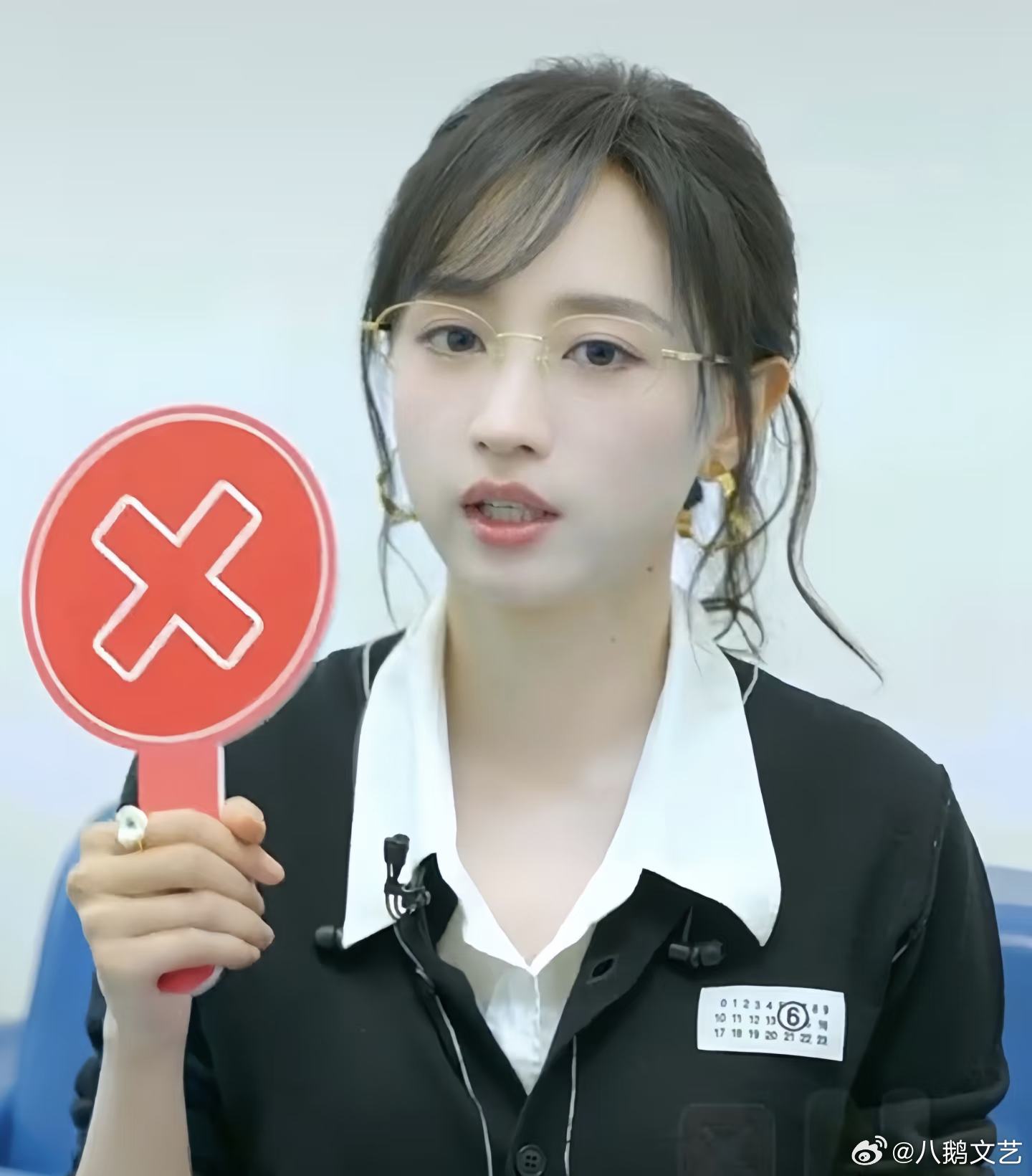 黄婷婷后会友期提李艺彤黄婷婷被问和李艺彤还有联系吗后会友期 很佩服她的表达分寸，