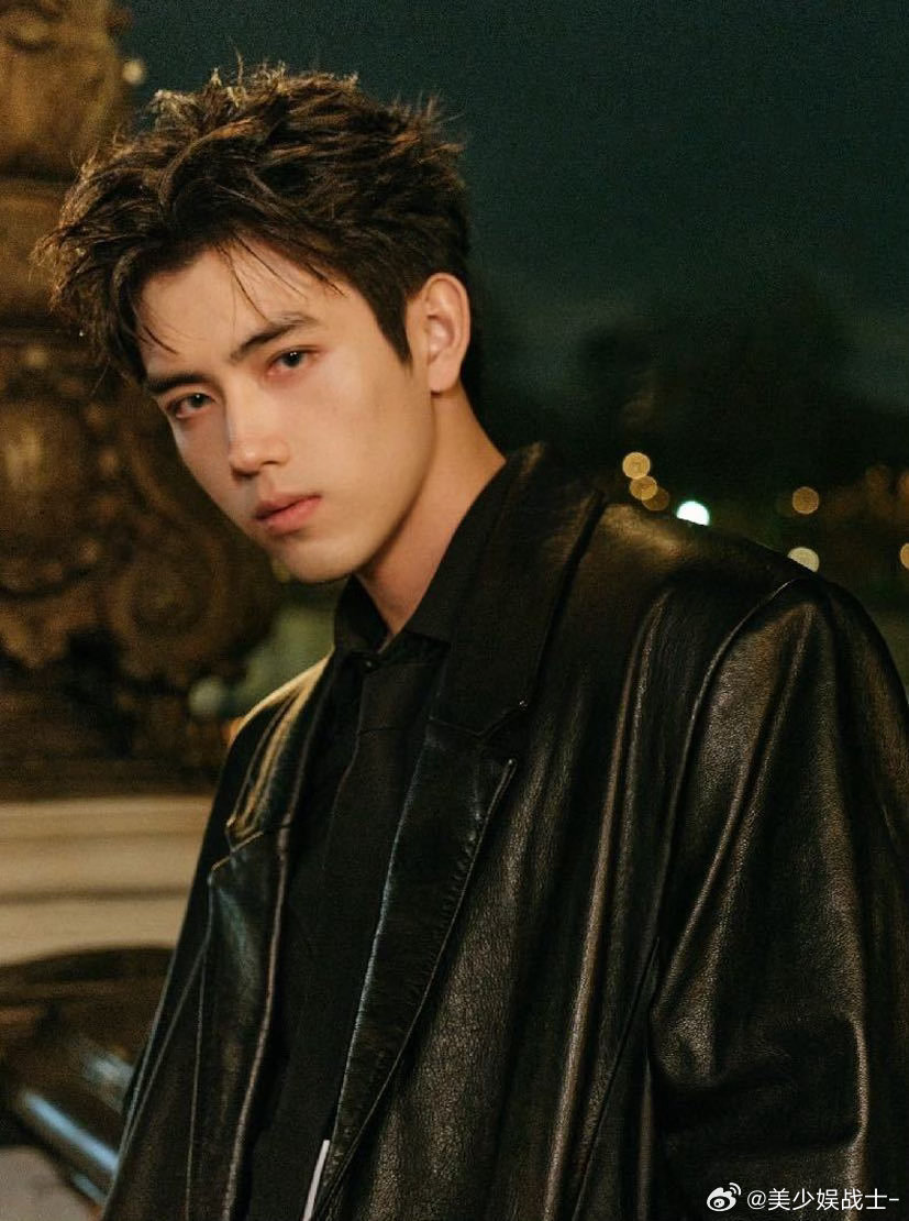 就这样死缠烂打追到了贺思慕 追贺思慕的正确方式被段胥拿捏！硬刚没用，卖惨才是王道