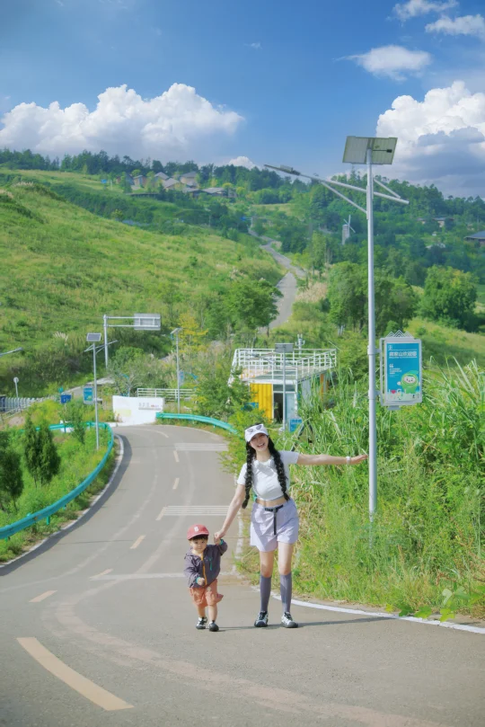 成都周边｜两岁宝宝也能徒步看风景的好地方