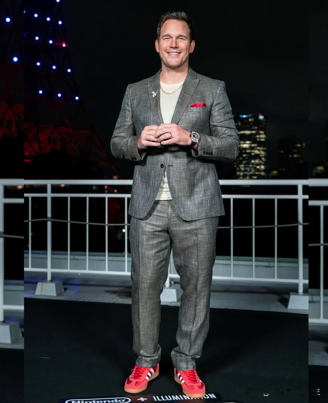 Chris pratt在东京的这身穿搭真的很难评，愣是把一个身高188的大高个穿