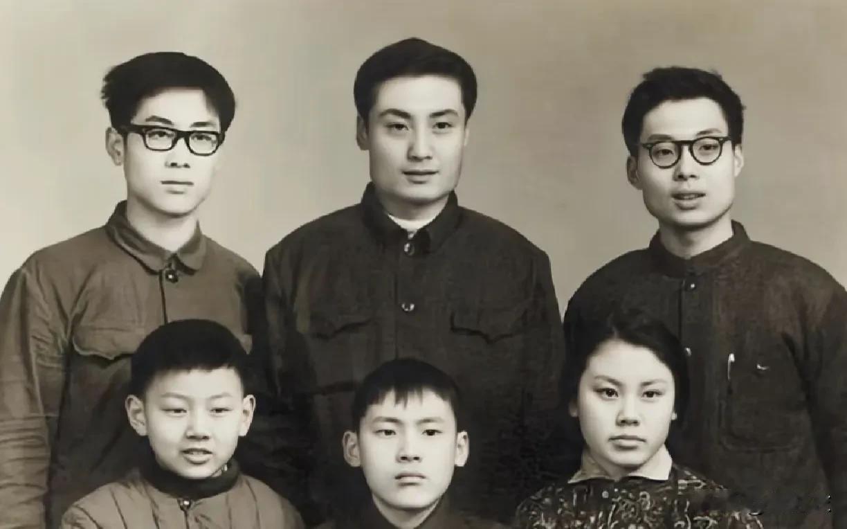 宗馥莉的叔叔，说；宗馥莉六亲不认，冷血无情，于是网友们评价说，我不懂宗馥莉，但我