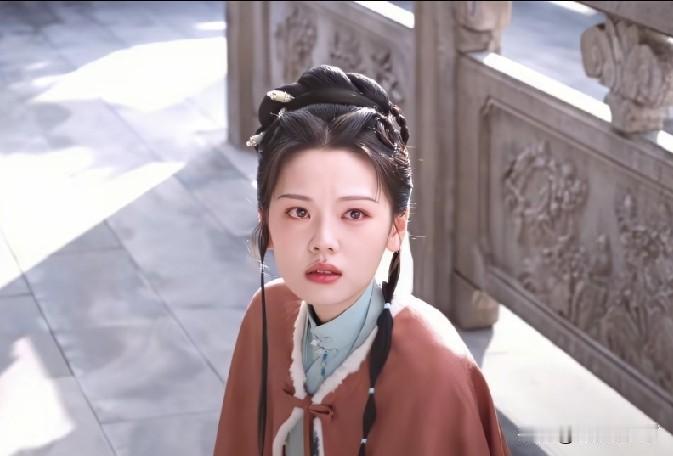 《兰香如梦》林绣芄见到袁绍辉带绣芄回娘家，她嘴上说放下了，眼里打转的泪珠骗不了人