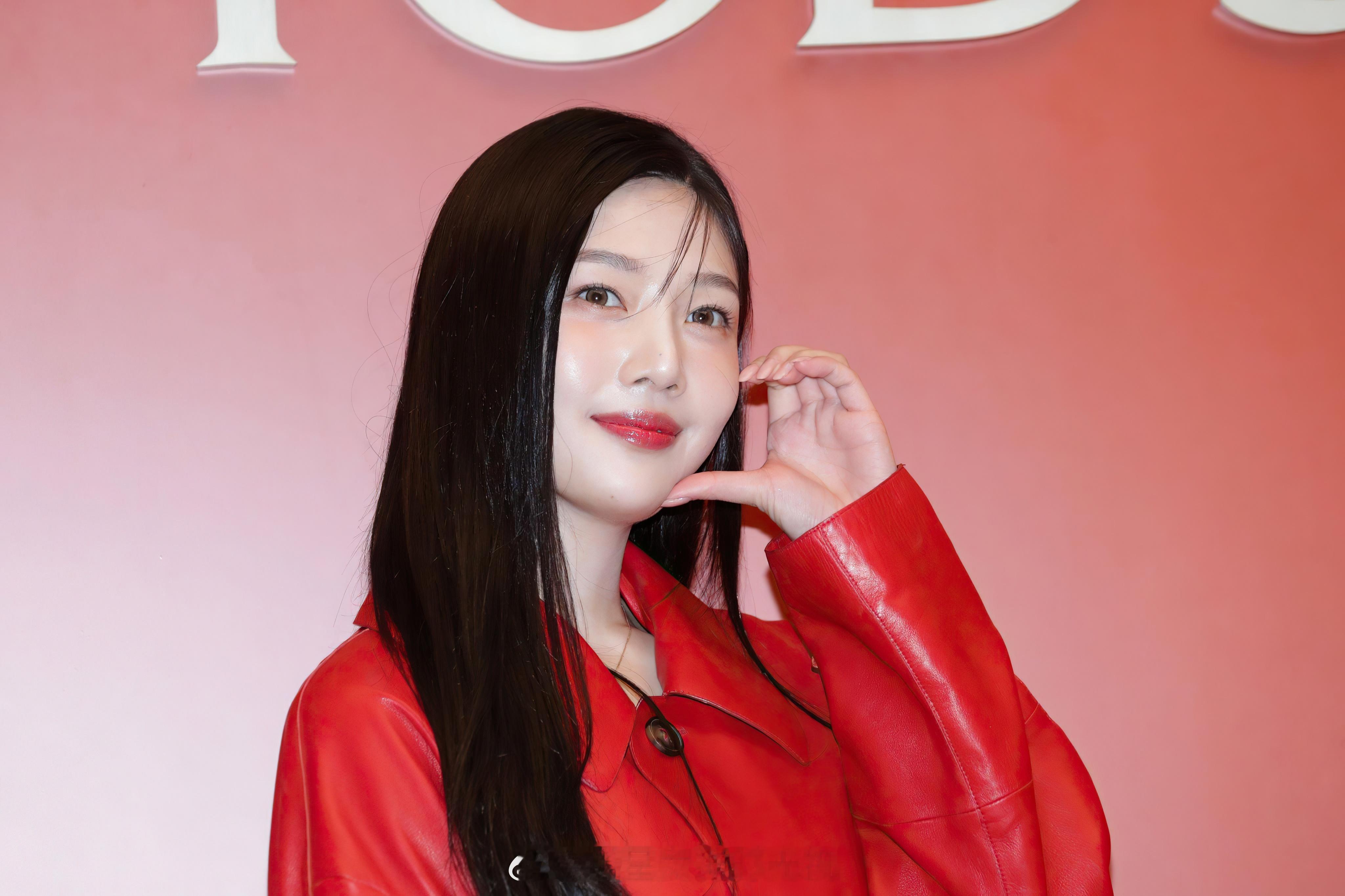 可爱joy妹[哈哈][哈哈][哈哈] ​​​