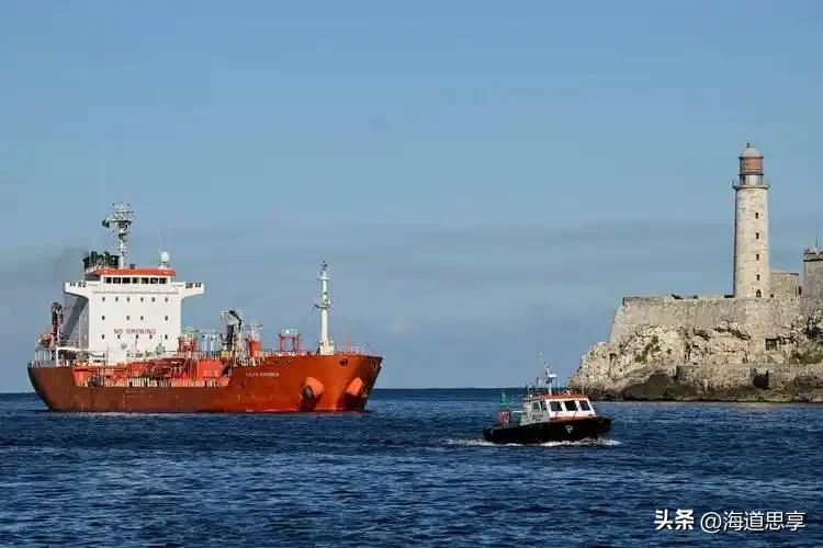 俄罗斯雪中送炭！特朗普“没意见”！10万吨俄罗斯石油能否点亮古巴的黑暗？
当俄罗