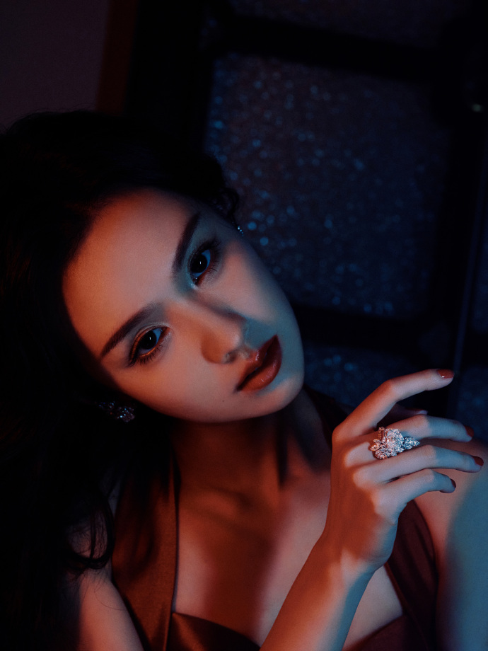 #VOGUE出发图# 完全就是视觉盛宴，大家今天都最期待谁呢陈都灵、鞠婧祎、林允