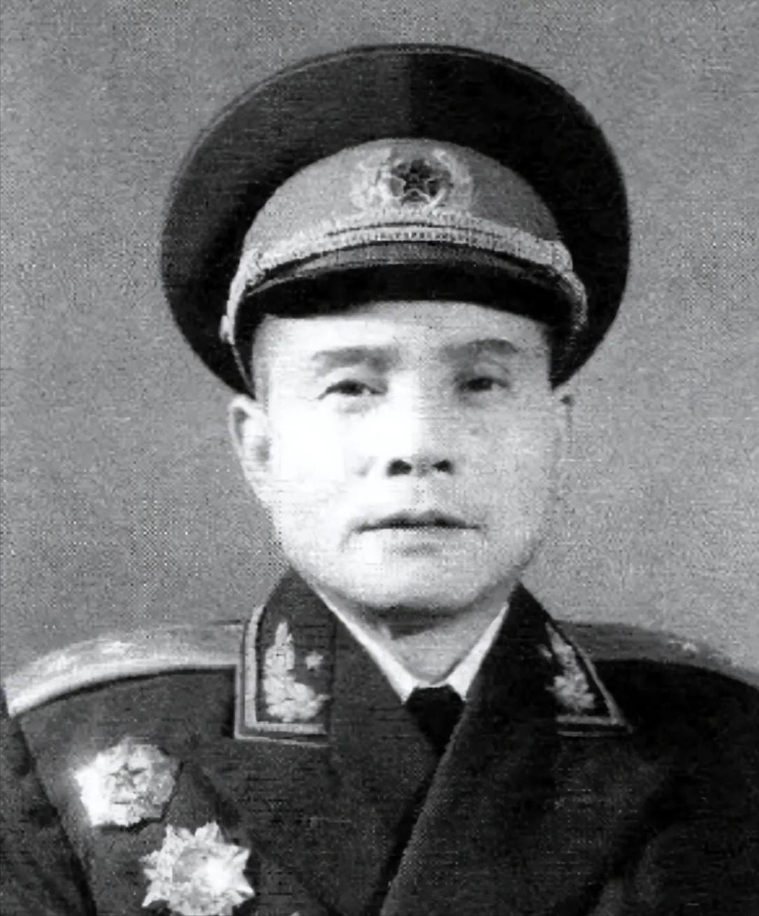 董存瑞19岁牺牲后，妻子守丧三年后改嫁，家人得到开国中将的照顾。1994年，北京