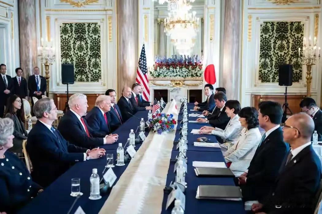 高市早苗与特朗普通话高市早苗与特朗普通话，是“抱残守缺”与“任性退群”的握手，把