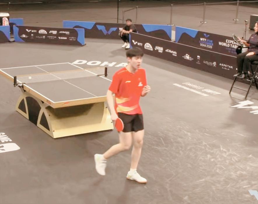 温瑞博3:2拿下雨果
远台对轰直接不惧雨果，
频频把雨果轰退台。

两人前四局打