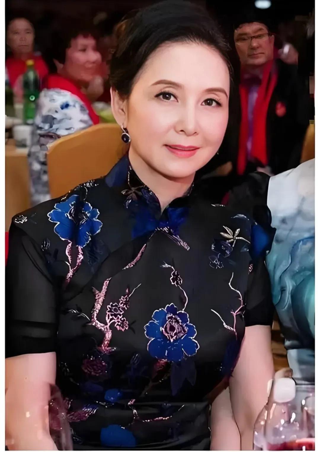 还记得她吗？她一 生只拍一部电视剧，她在86版《西游记》中扮演的嫦娥超凡脱俗，冷