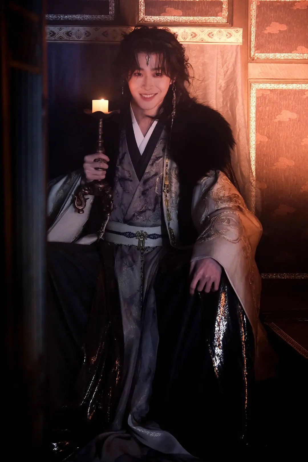 田嘉瑞好久没播剧了 现在好多人不认识他了 