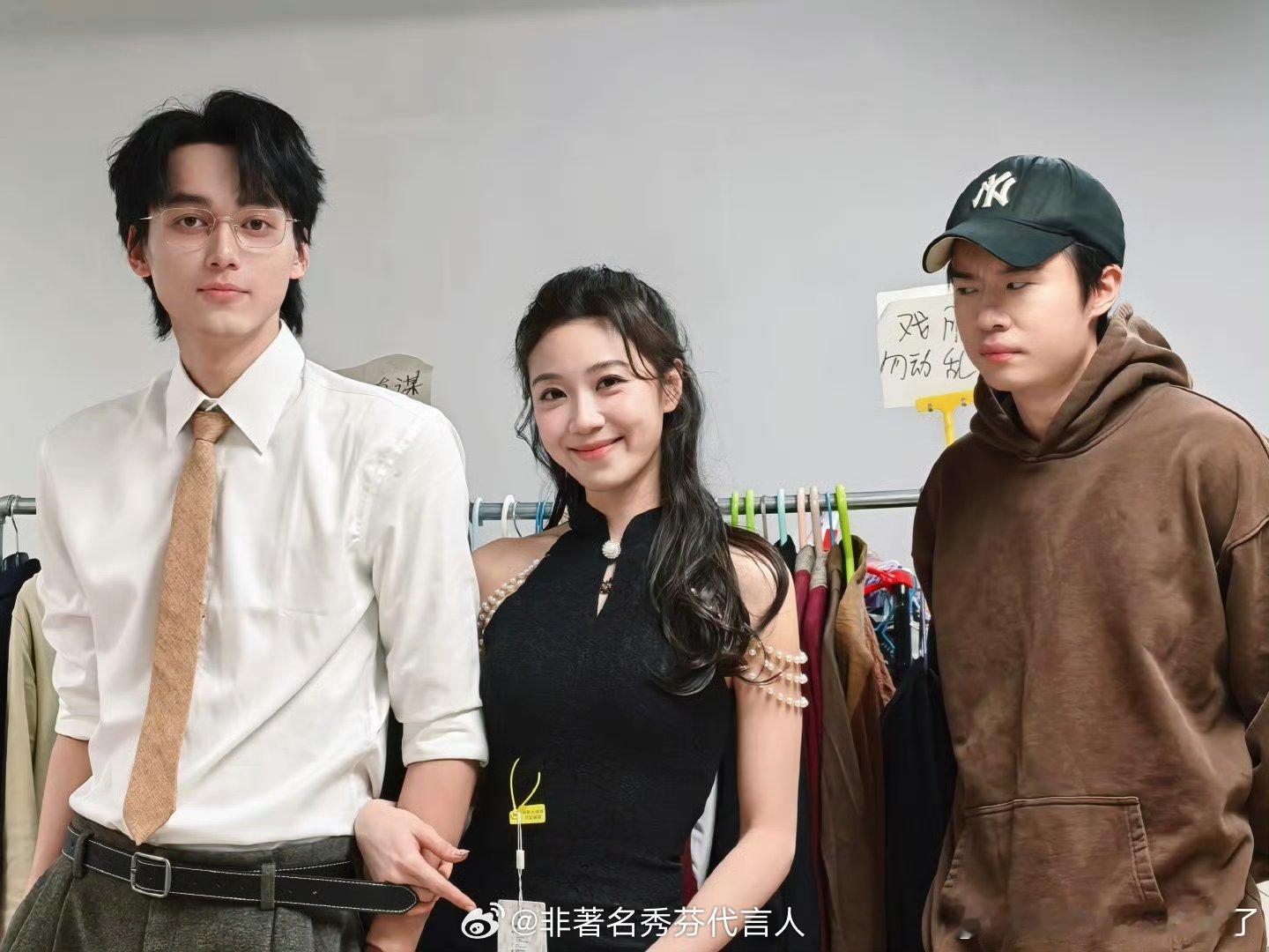 朱美吉好美特别落落大方还有新人美 ！！ 