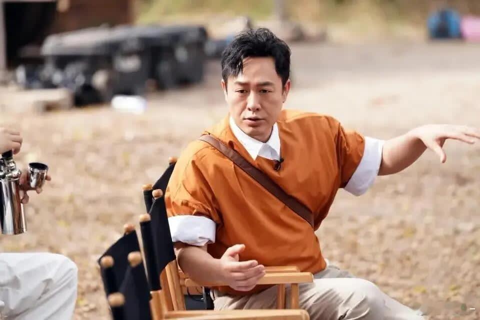 张颂文喊“神经病”，越疯越上头！  张颂文喊“神经病”？这反差萌把人笑疯！✨ 谁