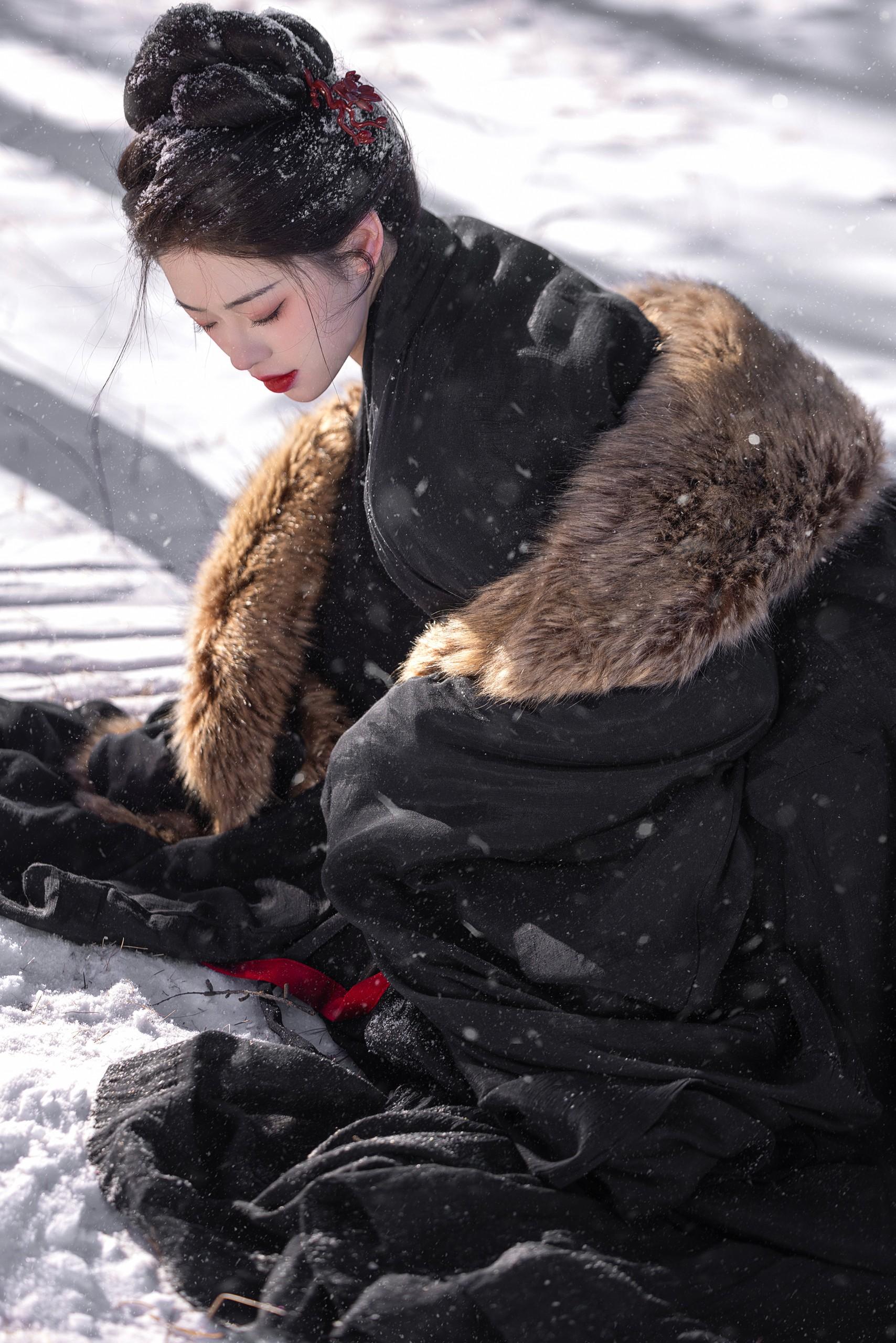 ‘ 就在雪地里消亡 ’。