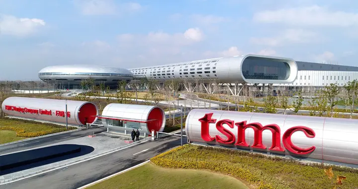 訂單多到“吞不下”：臺(tái)積電CoWoS先進(jìn)封裝全線滿載，啟動(dòng)外包保障交付