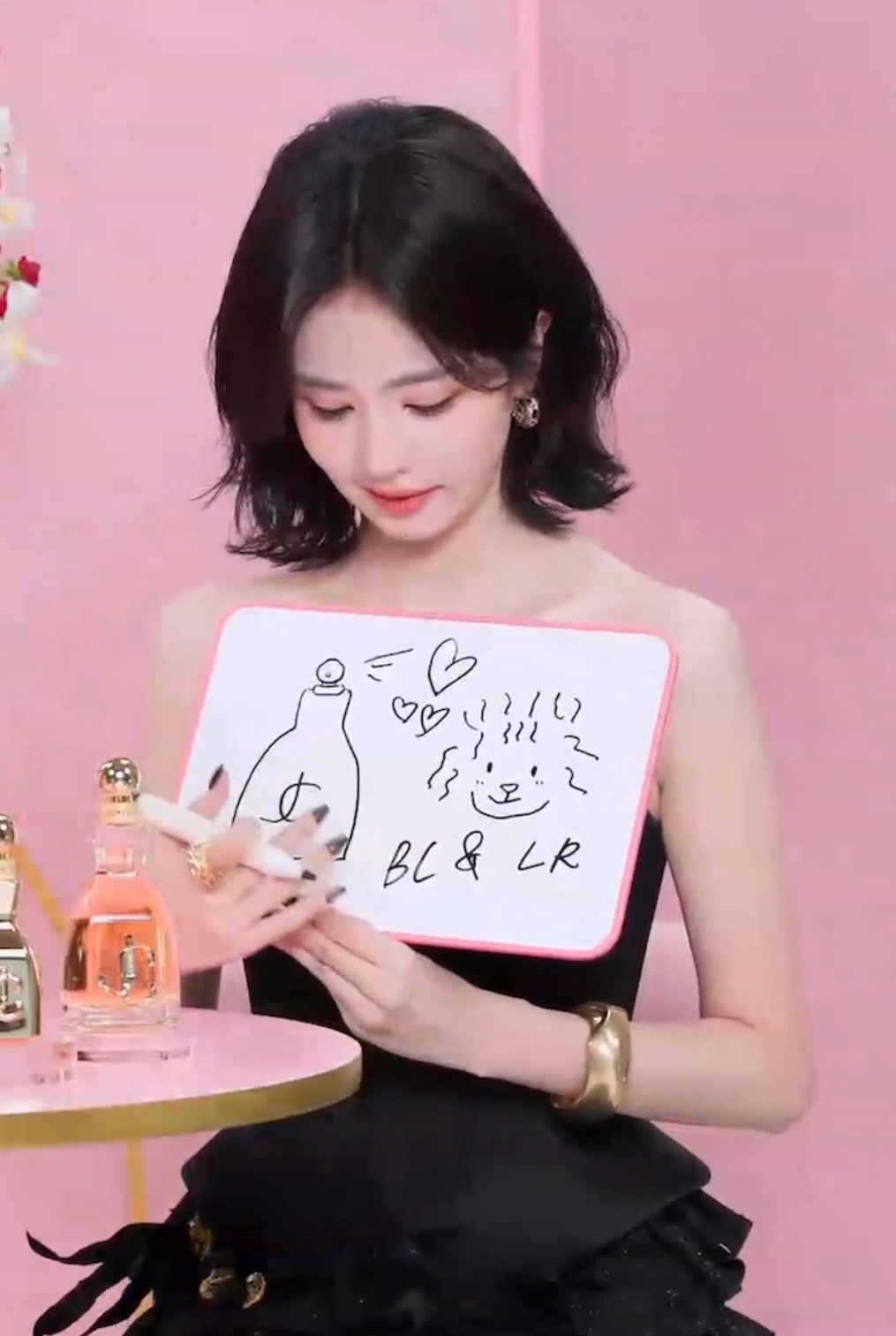 黏少爷的泡面发型