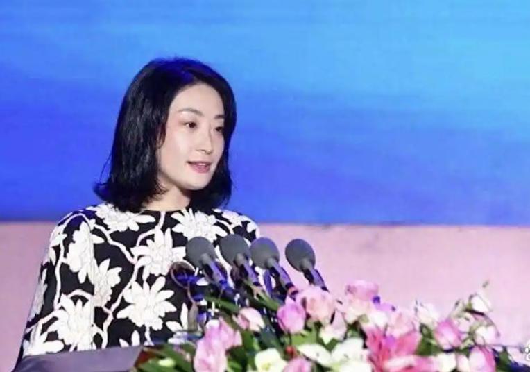宗家那事又曝实锤！！！


公证遗嘱一甩
结婚证一摆
直接把宗泽后的嘴堵上了
