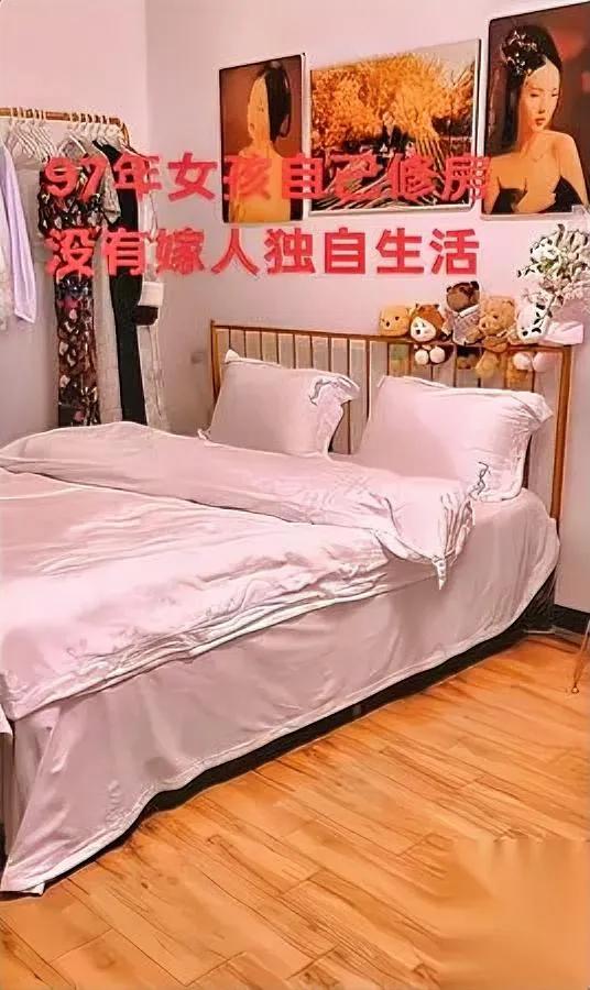 24岁姑娘拼了8年！为啥？

为让妈妈不再漂泊！贵州毕节姑娘，12岁没了爸爸，此