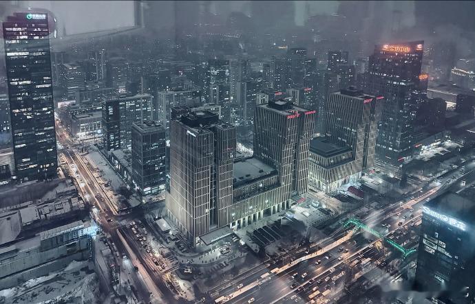 王源在A市拍的吗 王源初雪照虽迟但到，真的是太帅了吧，好想问一问咱们的王总，这是