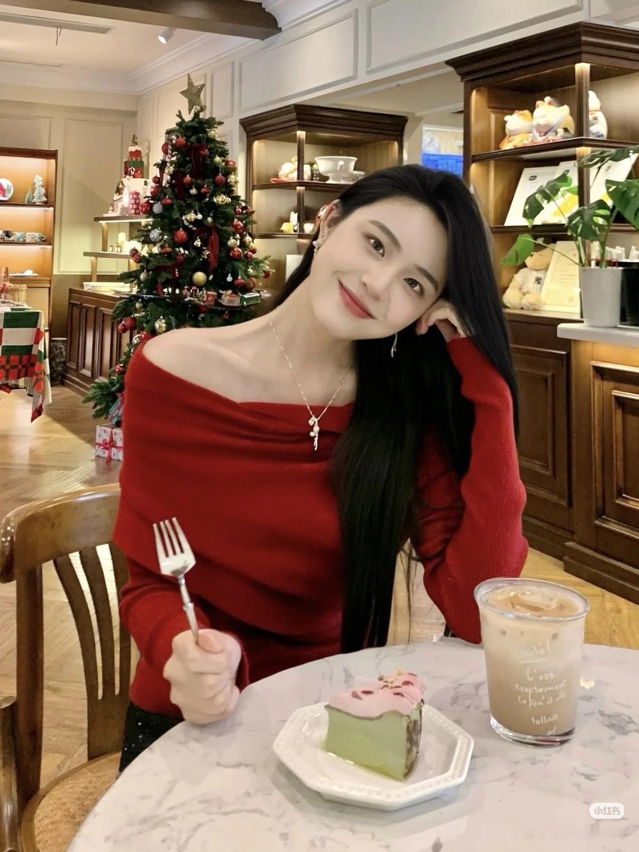 圣诞氛围下的甜蜜时光，重庆西点