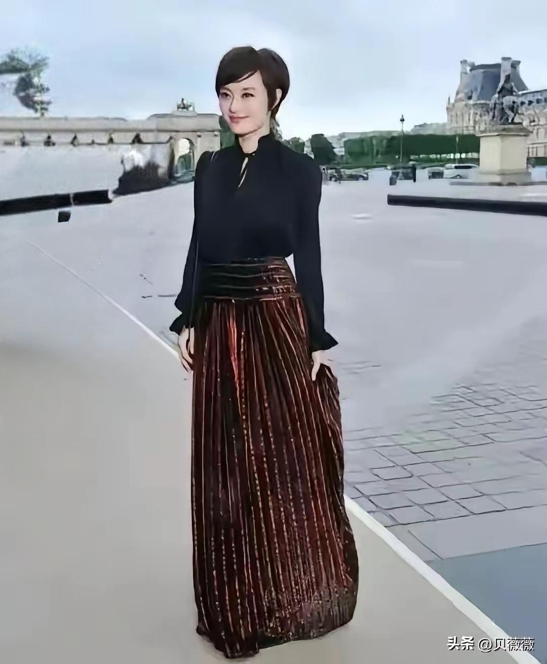 ✨孙俪果然就是短发的天花板！海外红毯剪回干练俏皮短发，搭配酒红色鎏金长裙，优雅又