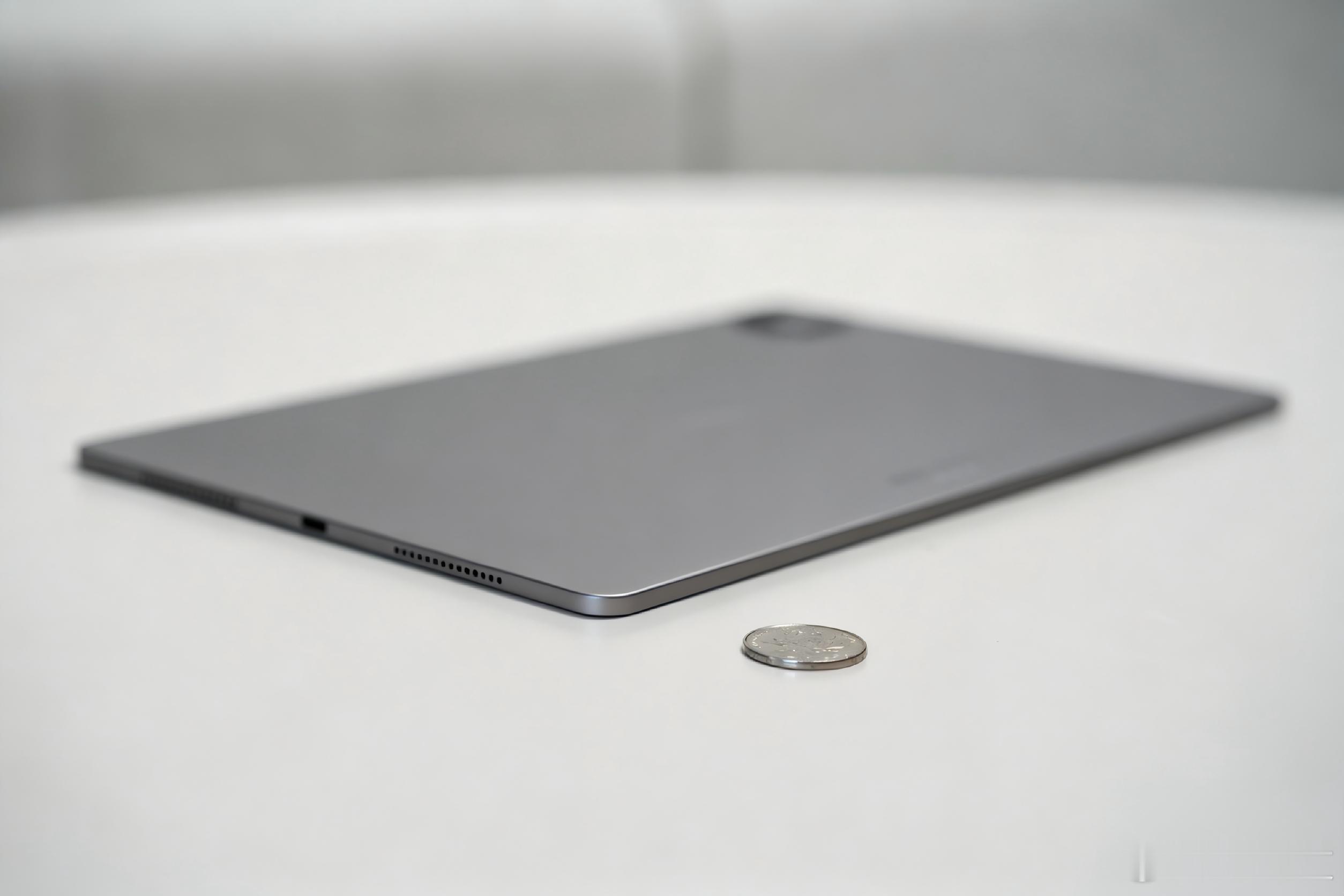 对了，荣耀MagicPad3 Pro真的薄，手持很轻，质感很好打洲又养虾 荣耀笔