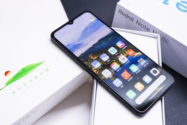 iPhone14|新机：iPhone14有两种刘海；小米手机新专利；喜马拉雅老年机