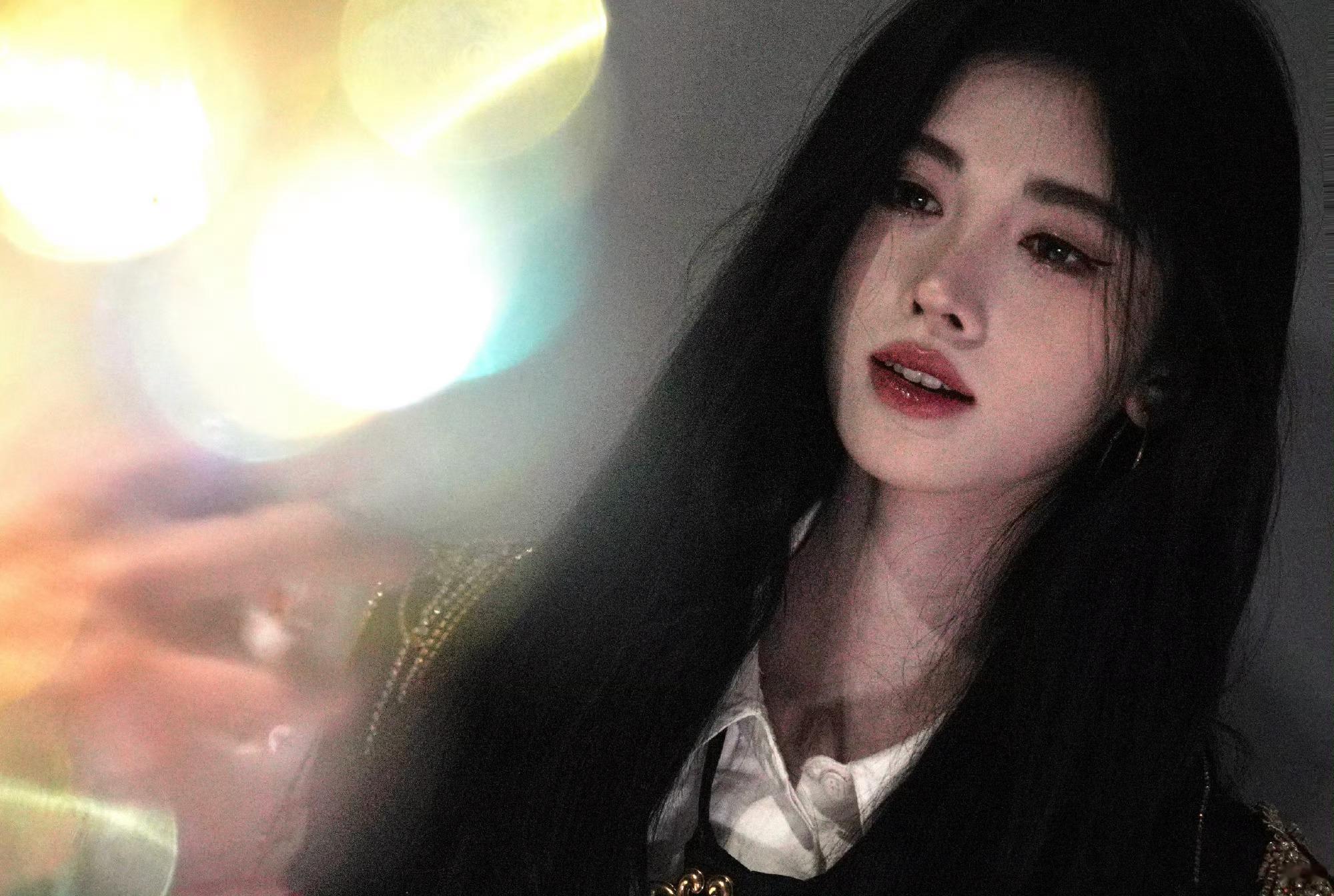Hahhhnxsm光海闪烁，眼眸璀璨凡所遇见，皆为美好🖤 