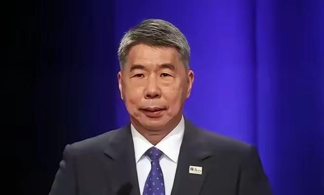 近日张亚中又发文了，质疑国民党并没有人敢谈和平统一，引起两岸大众对他的仗义执言，