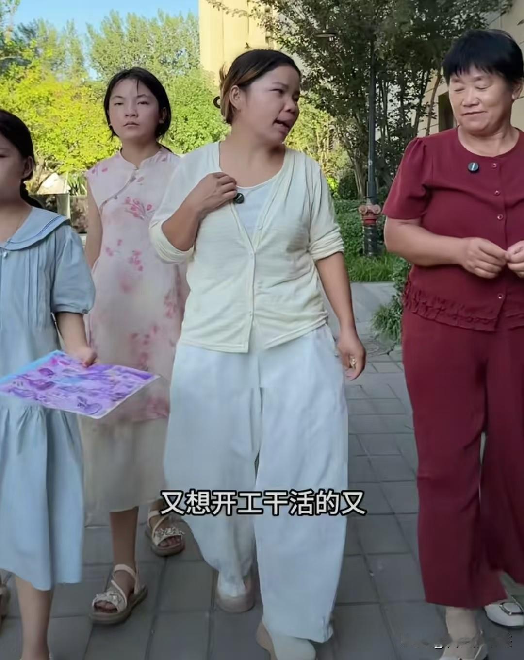 娘家人来看鸽子了
        鸽子这手术吧，说大不大，说小还是要多注意的，毕