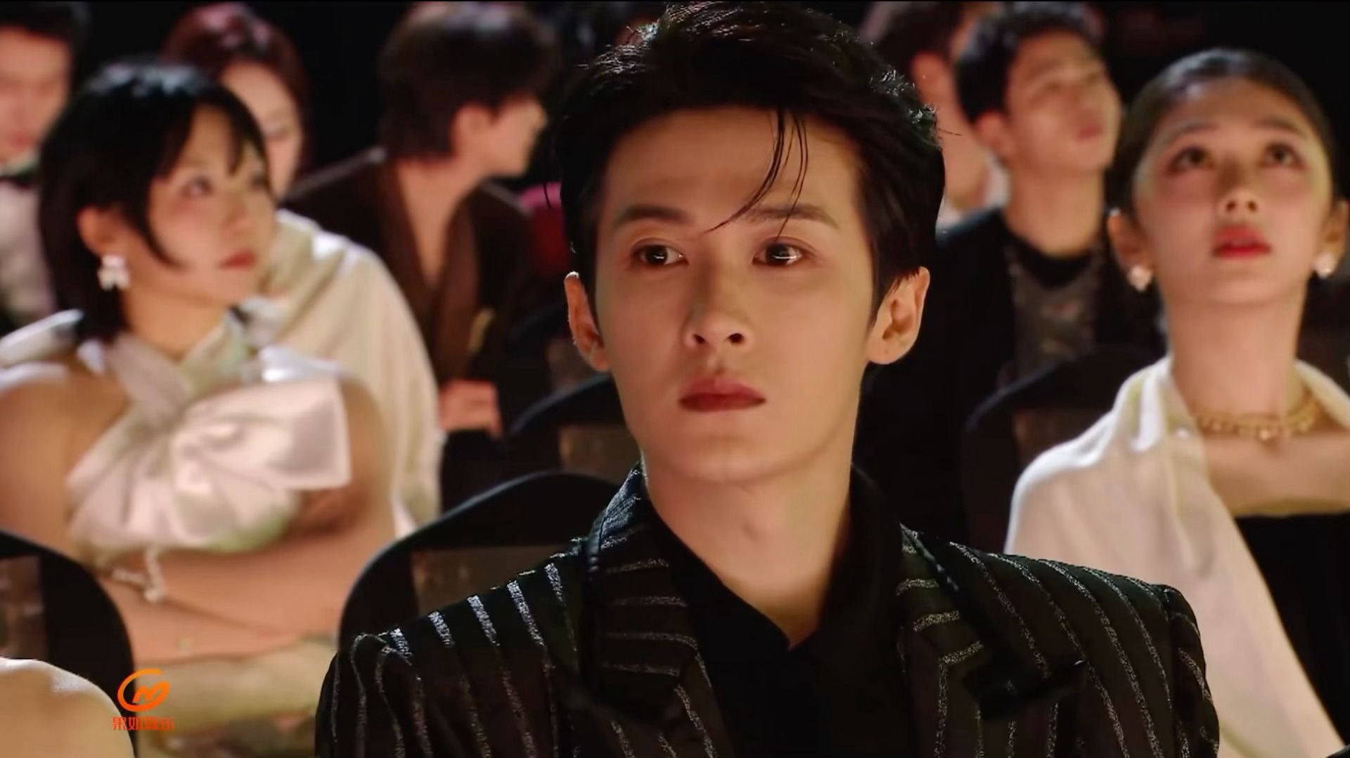 怎么能帅成这样我的老天爷啊星光大赏内场