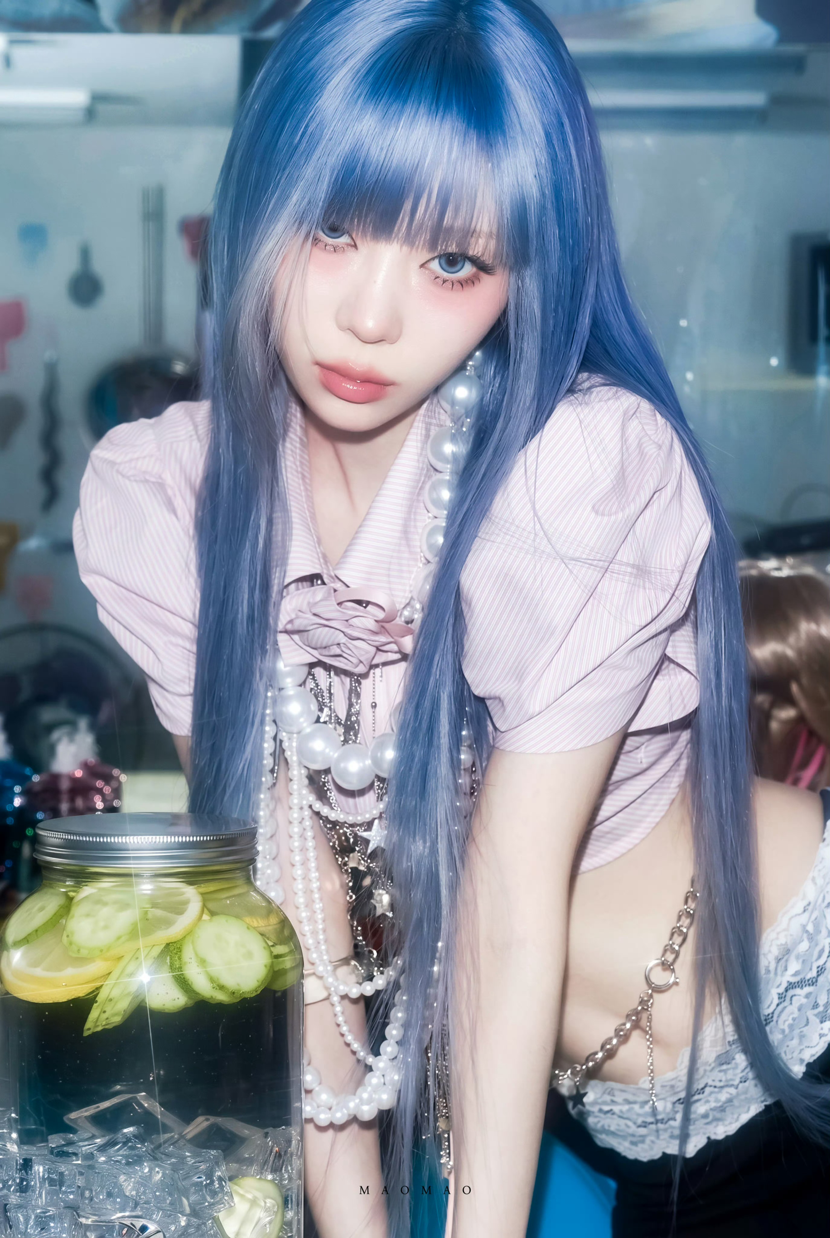 一打开超话全都是这个蓝发产出😍 