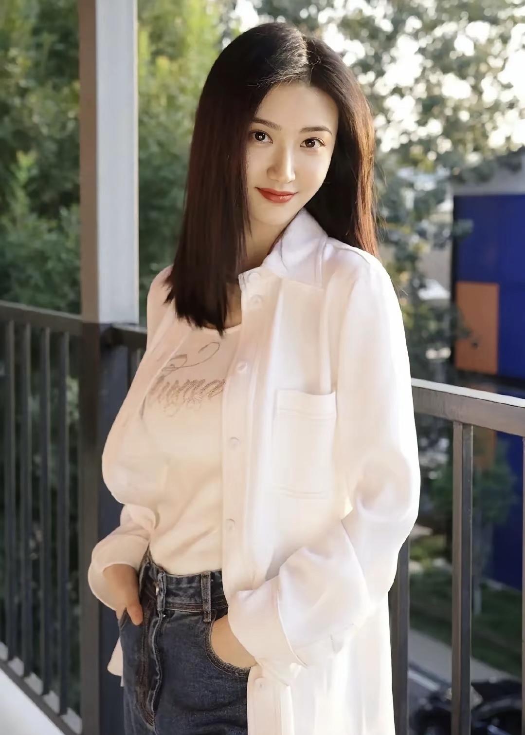 什么样的人连道貌岸然都懒得装呢？答案是：虚拟货币里的孙割割。

在熟人社会，大家