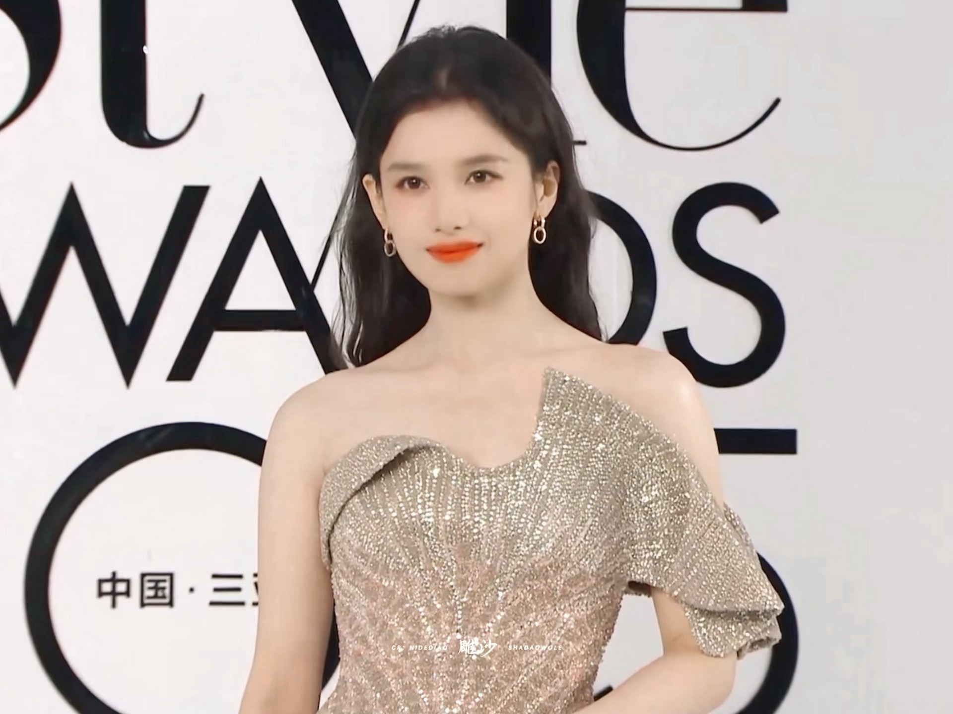 张婧仪🧜美人鱼公主ELLE红毯 ​​​