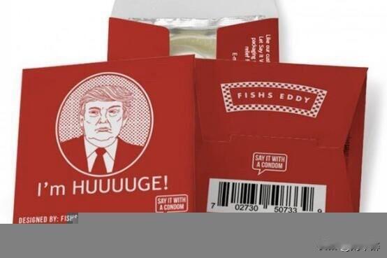 特朗普沦为商家宣传新噱头，摇身成避孕套“代言人”！
图片呈现，一款印有特朗普面部