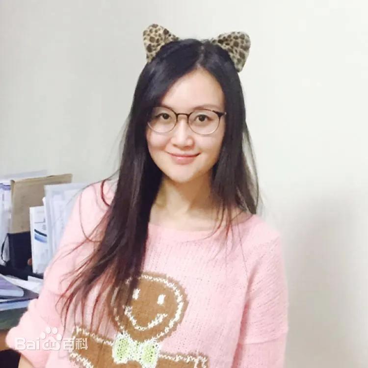 前中科院博士李汀确实是个才女，这段对大S的评价太喜欢了：
     如果有来生，