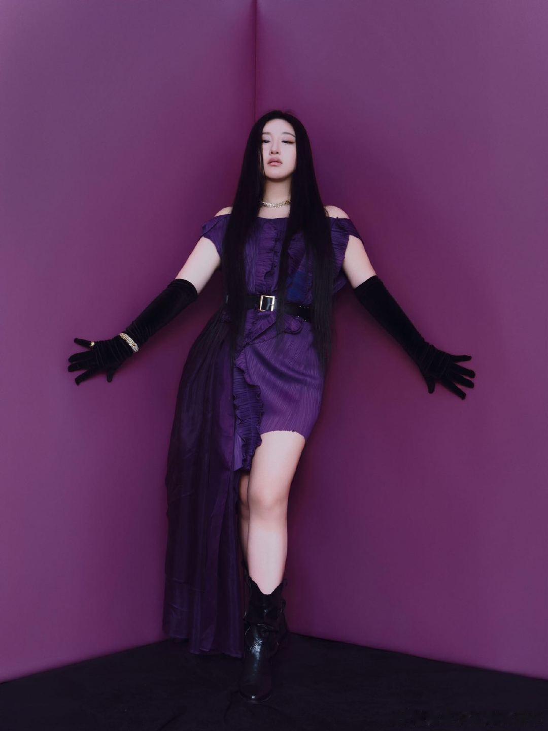 锤娜丽莎回应被赞大嗓diva女歌手 锤娜丽莎说30岁爽飞了 嗓音爆发力十足，舞台