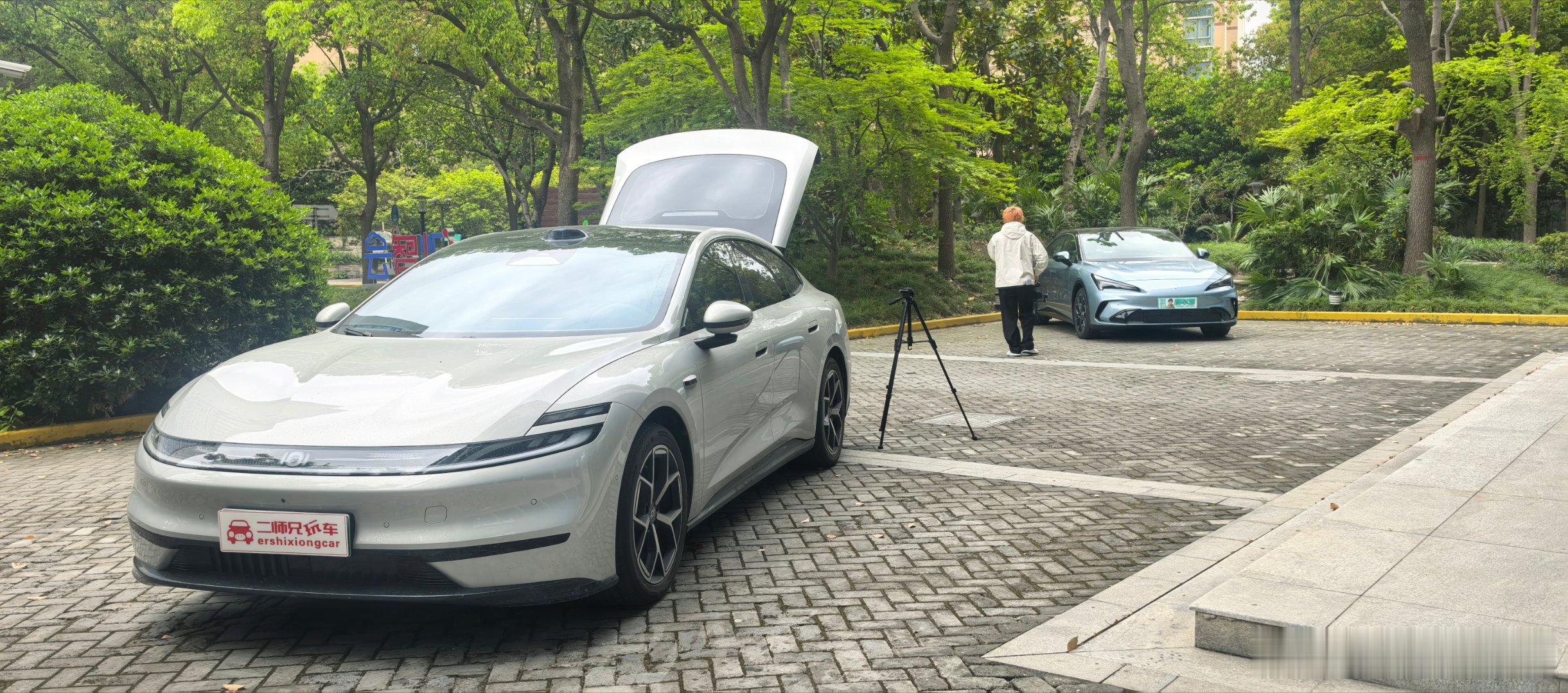 公司楼下，每天都有新成员加入～大v聊车新能源汽车