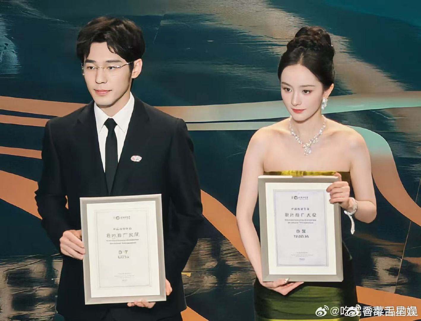 杨幂海外推广大使杨幂白宇获海外推广大使杨幂白宇获白玉兰海外推广大使 