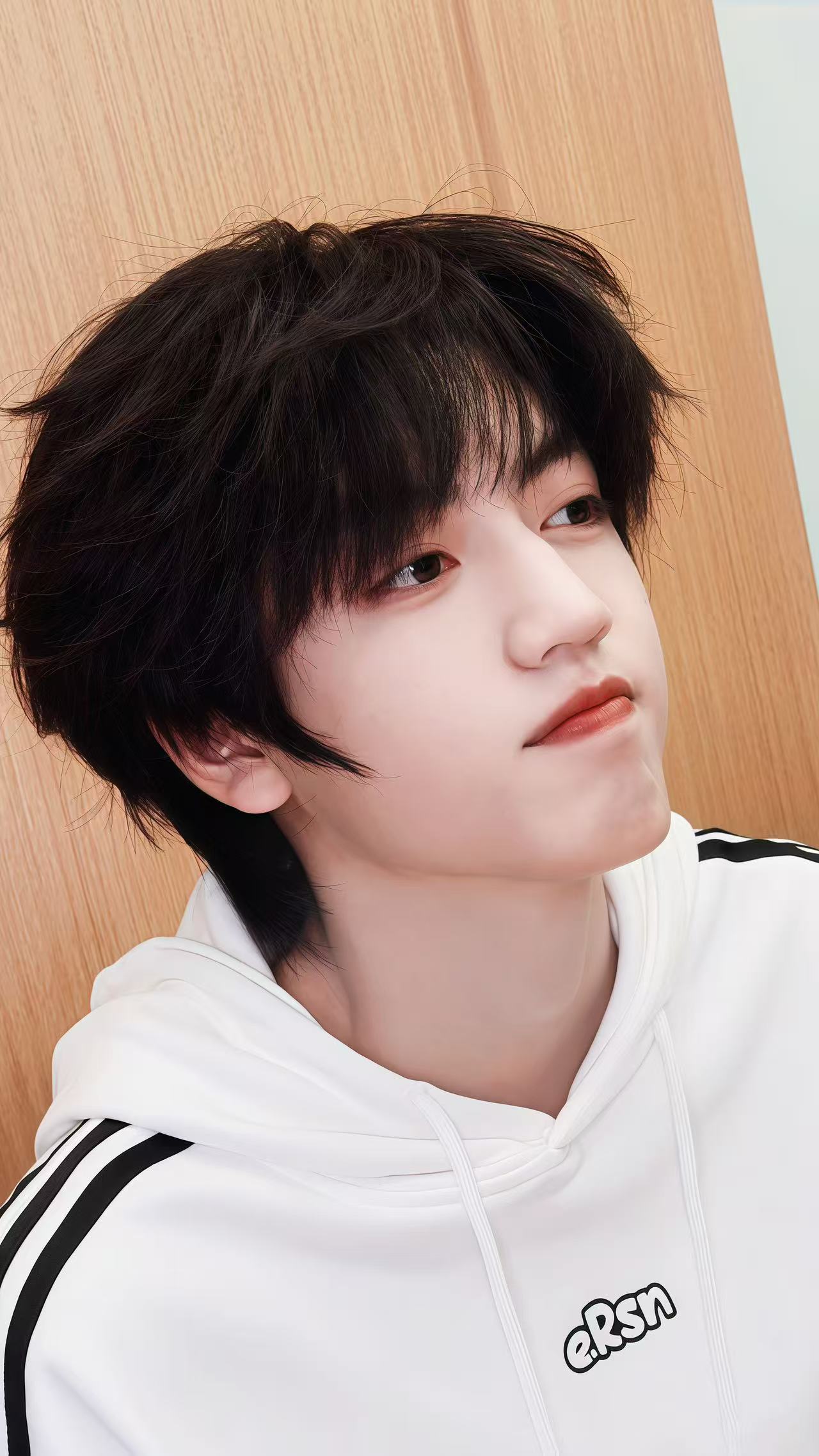 张桂源差不多先生在空闲之余跟粉丝发语音互动 这样的爱豆简直太爱了