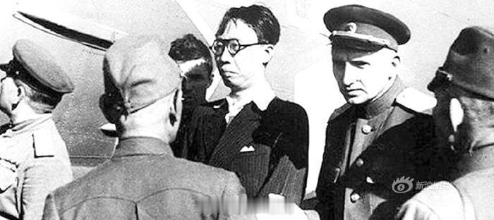 伪满洲皇帝溥仪被俘之谜1945年8月19日，伪满洲国皇帝溥仪及其随行人员在沈阳机