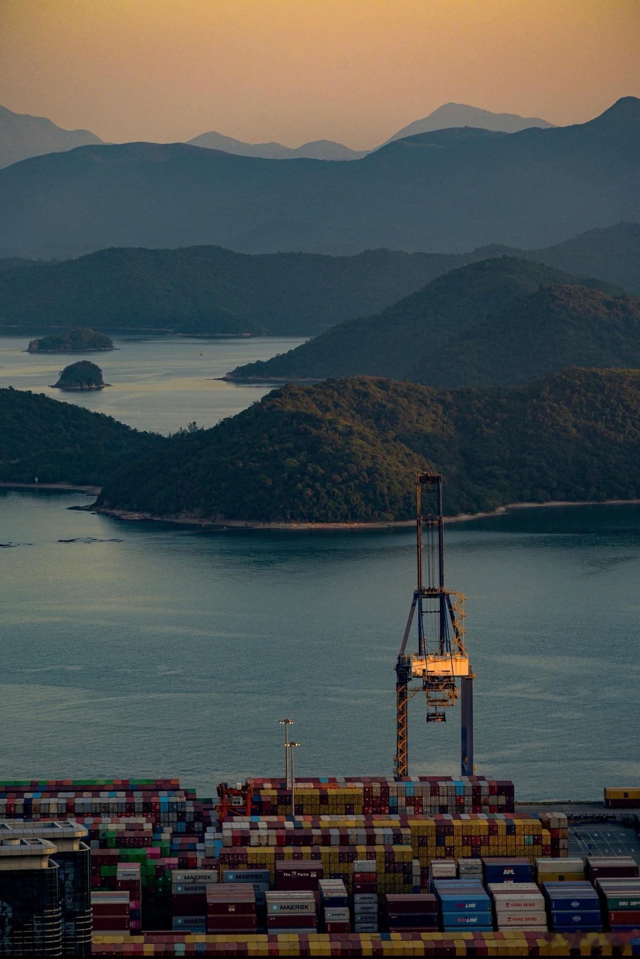 ˗ˋˏ🧺ˎˊ 𝘏𝘢𝘱𝘱𝘺 𝘭𝘪𝘧𝘦 💭人就应该呆在没有天花