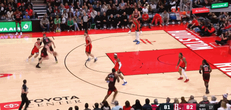 谢泼德这传球精彩！阿杜甚是欣慰！
在今天NBA常规赛火箭对阵公牛的第三节比赛中，