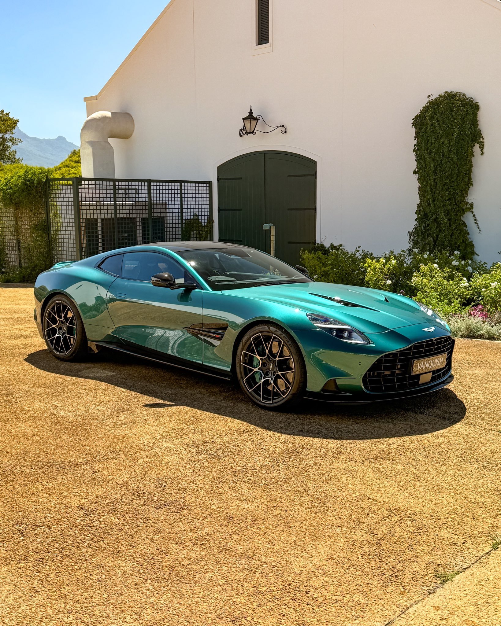 Aston Martin Vanquish 阿斯顿马丁vanquish  阿斯顿