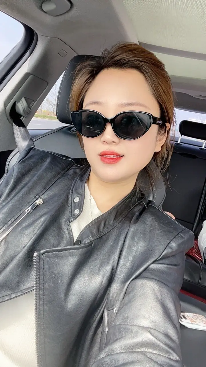 赤裸而生，得到什么就是赚到什么，坦然而走，失去什么皆为浮云