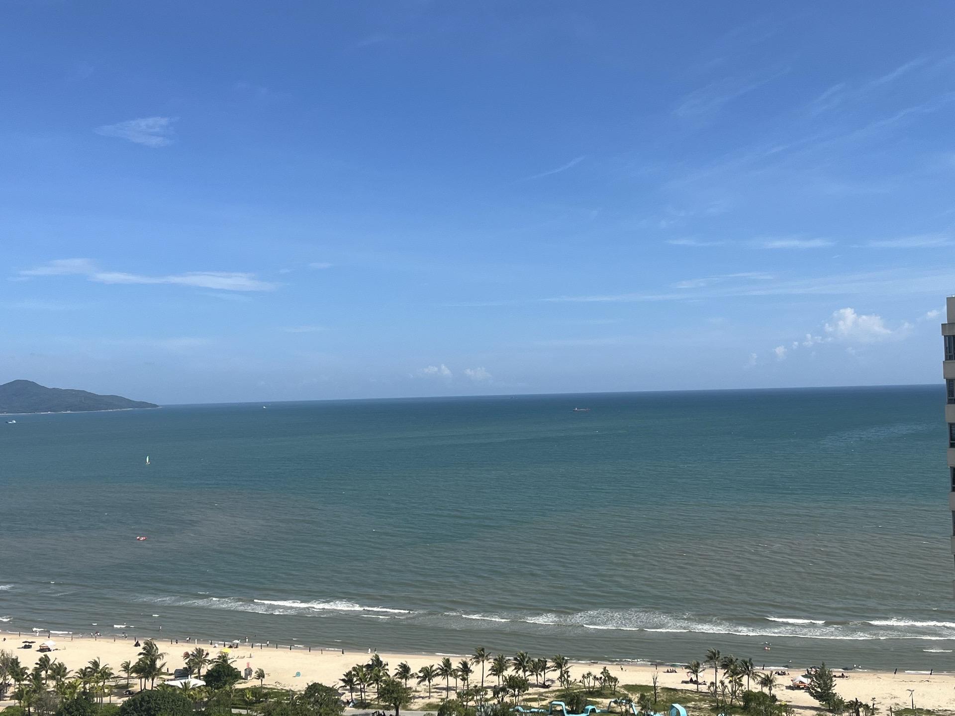 𝗦𝗵𝗮𝗿𝗲 🐚 / 赶 一 场 海