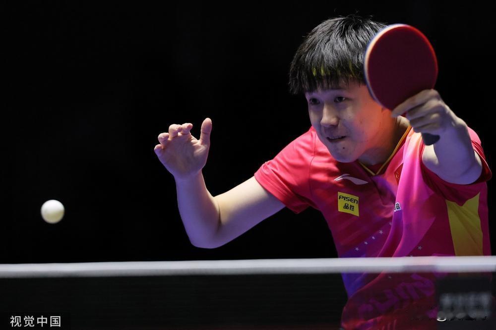 国乒3-0淘汰罗马尼亚晋级八强
北京时间2月21日，韩国釜山团体世乒赛继续，国乒