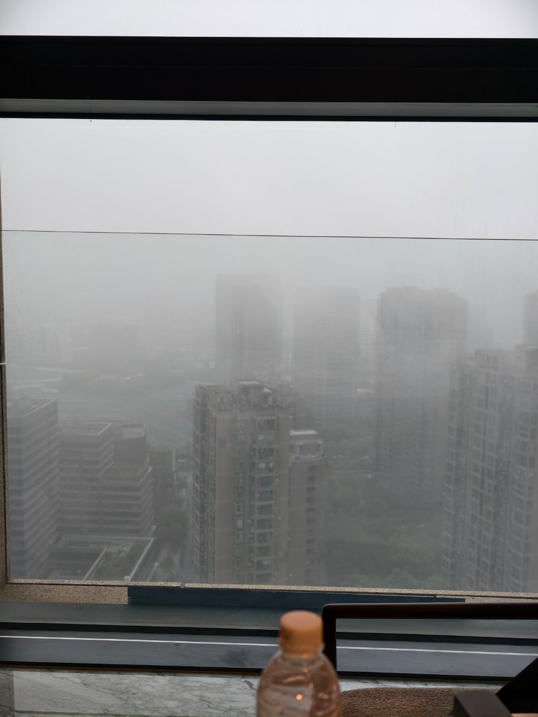 早啊！今日份杭州秒变雾都 杭州