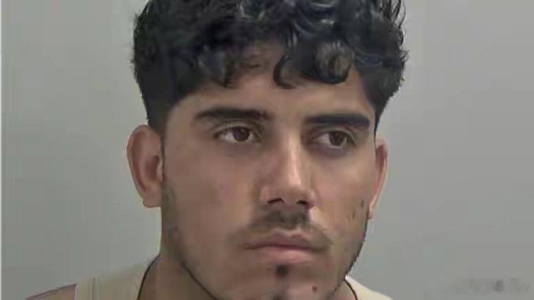 阿富汗难民绑架强奸英国12岁女孩，还拍摄视频，同伙被当庭释放2026 年 2 月